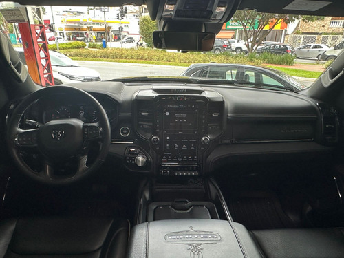RAM Ram 1500 5.7 Limited Cab. Dupla 4X4 Aut. 4P