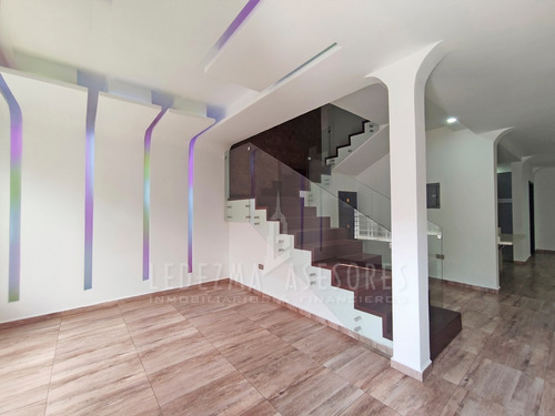 Imagen 3 de 20 de Ledezma Asesores Vende Townhouse Moderno A Estrenar Con Acabados De Primera En La Urbanización Andrés Eloy Blanco, Ciudad Bolívar - Venezuela