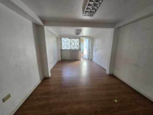 Casa Con Potencial Comercial Y Residencial Amplios Espacio