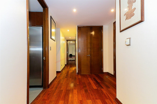 Departamento En Venta De 4 Dorm. En Las Condes
