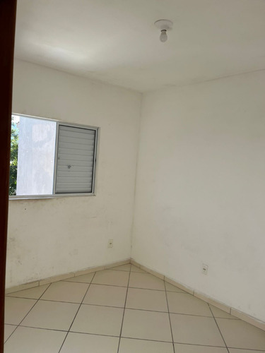 Aluga Casa Em Vilagio Com 4 Cômodos E Garagem Em Botujuru - Mogi Das Cruzes