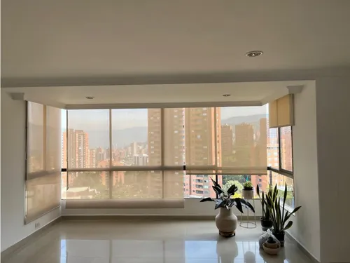 Apartamento En Arriendo En El Poblado 220m2