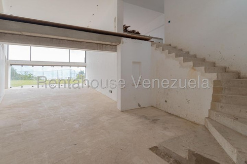 Casa En Venta En La Hatillana, El Hatillo.