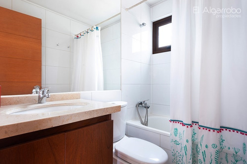 Casa En Venta De 5 Dorm. En Las Condes