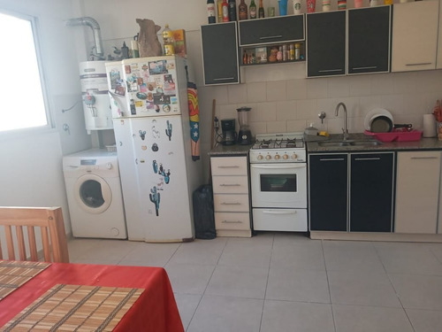 Imagen 16 de 17 de Excelente Departamento 2 Ambientes Con Cochera En Peña 48 - Banfield