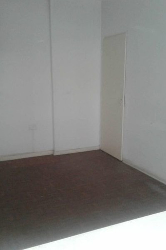 Av Corrientes 2200 Balvanera Oficina 28m2 U$44.000