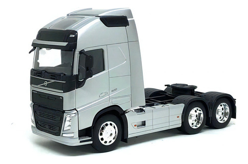 Miniatura Caminhão Cavalo Volvo Fh 500 6x4 Prata 1:32 Welly Cor Prateado