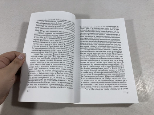 Livro O Amor Nos Tempos Do Cólera Gabriel García Márquez Editora Record A424 (Usado)