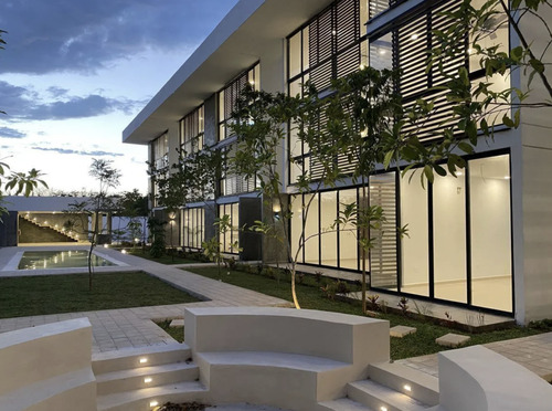 Departamento En Venta En Mérida, Nutuuk, De 1 Habitación De Entrega Inmediata
