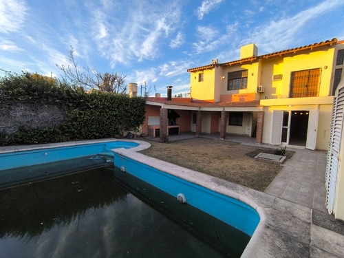 Alto Alberdi - Casa En Venta - 5 Dormitorios