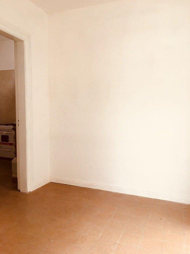 Imagen 4 de 11 de Vendo Ph 4 Ambientes. Zona La Perla . Edificacion Reciclada