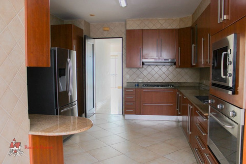 Imagen 6 de 14 de Venta De Apartamento De 295 M2 En Ph Pacific Point 21-1506