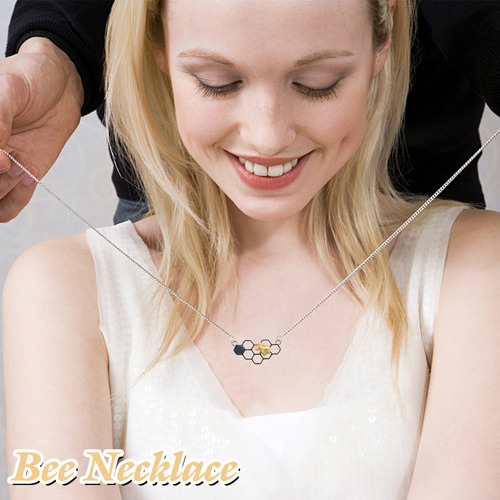 Collar Moderno Con Colgante En Forma De Panal De Abeja En Fo