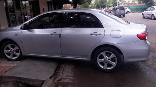 Imagen 6 de 10 de Toyota Corolla 2014 1.8 Xei Mt 136cv