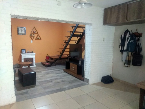 Imagen 5 de 11 de Departamento De Pasillo En Alberdi