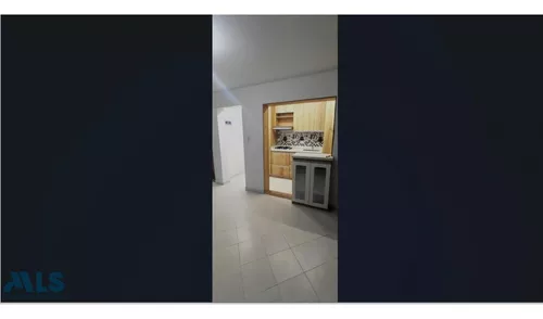 Casa Primer Piso En La Castellana Con Excelentes A...(mls#248369)