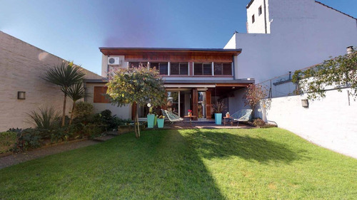 Imagen 12 de 14 de Casa Amplia - Moderna Con Parque C 21 E 63 Y 64