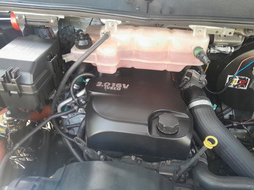 Iveco Daily 35s14 2013 Baú Com Motor Novo Ótimo Estado