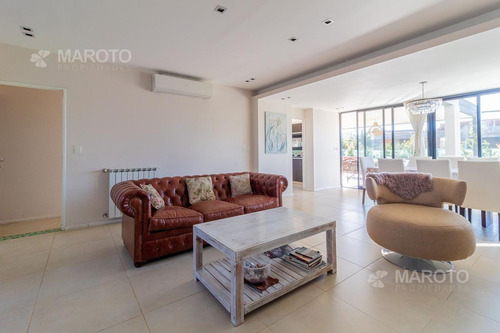 Imagen 5 de 30 de Casa En Venta En Barrio El Canton Islas - Maroto Propiedades