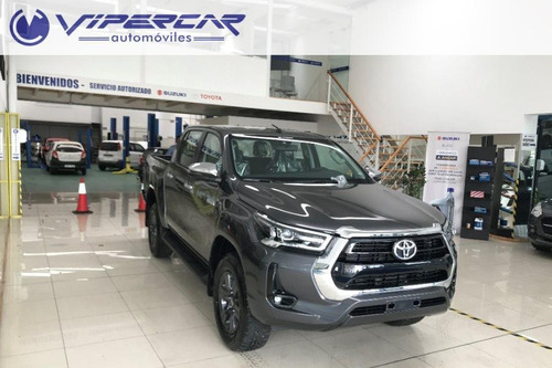 Imagen 3 de 14 de Toyota Hilux Srv 4x4 Nafta 2.7 2023 0km