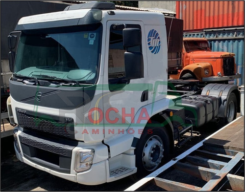 Imagem 2 de 13 de Caminhão Volvo Vm 330 4x2 Ano 2020