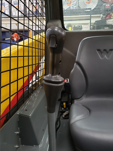 Imagen 5 de 10 de Minicargador Sw16 Wacker Neuson Con Motor Kohler De 55cv