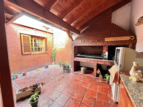 Casa Venta 4 Ambientes Barracas Quincho Cochera Para 5 Autos