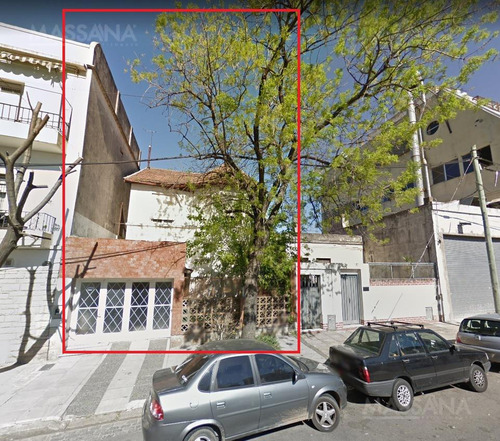 Terreno En Excelente Ubicación Con Orientación - Villa Del Parque