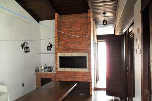 Casa Em Tristeza Com 3 Dormitórios - Vob4509