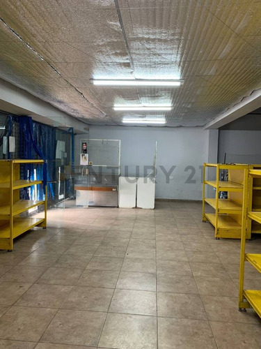 Calle 77 Entre 25 Y 26 - Local Comercial En Alquiler