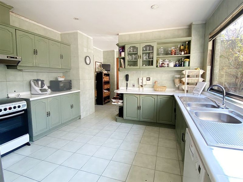 Imagen 2 de 11 de Casa En Venta De 5 Dorm. En Lo Barnechea