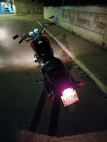 Imagen 15 de 17 de Honda Magna 750