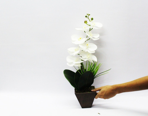 Arranjo Artificiais Orquídea Branca Silicone Vaso Rustico 02