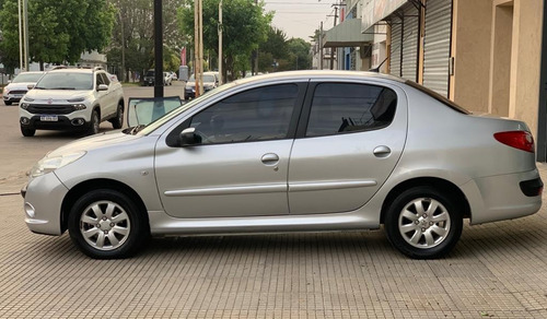 Peugeot 207 1.4 Sedan Allure 75cv 2011