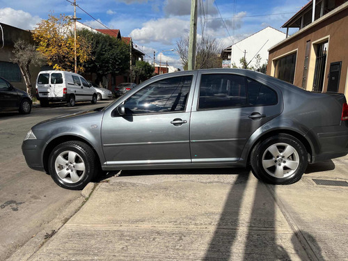 Imagen 4 de 21 de Volkswagen Bora 2011 2.0 Trendline 115cv