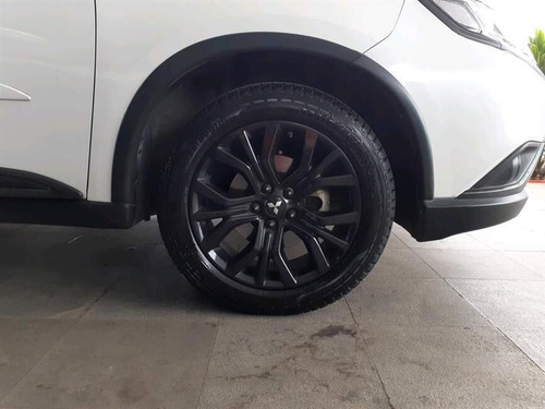 Imagem 12 de 13 de Outlander 2.0 16v Gasolina 4p Automático