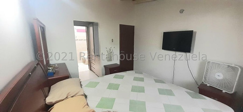 Imagen 10 de 30 de Casa Quinta En Venta En Urbanismo Privado De Quibor 0.4.2.4.5.9.3.7.5.4.2/ Cuenta Con Piscina, Vigilancia Las 24 Horas Del Dia, Cancha Deportiva, Caney
