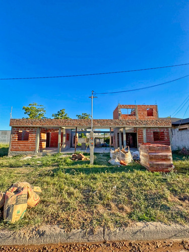 Dos Viviendas Desde El Pozo, Pleno Centro De San José, Colón, Entre Ríos