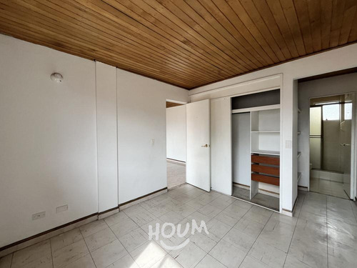 Apartamento En La Victoria Norte. 1 Habitación, 33 M², Id: 149834