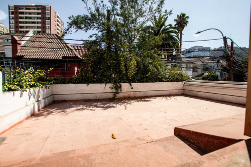 Gran Casa Comercial // Providencia (79669)