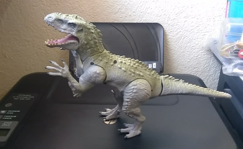 2015 Hasbro Jw Indominus Battle Damage Chomping 28cms (Usado)