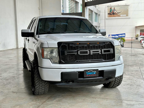 Ford F-150 Crew Cab 4x4 V8