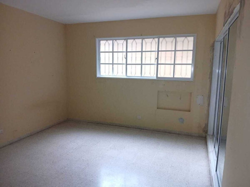 Hermosa Casa En Los Cacicazgos