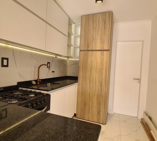 Imagen 2 de 30 de Venta - Departamento Cuatro Ambientes C/ Dep. Reciclado Con Cochera - Las Heras 2370