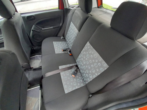 Imagem 2 de 13 de Ford Fiesta 1.0 Rocam Hatch 8v Flex 4p Manual
