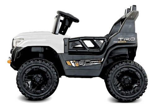 Jipe Titan Xr Carrinho Com Controle Remoto Pedal Sons Luz
