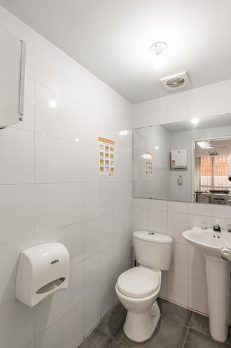 Oficina En Arriendo En Santa Barbara Occidental. Cod A14765