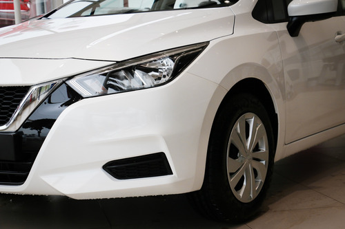 Imagem 2 de 14 de Nissan Versa Sense 1.6 (flex)
