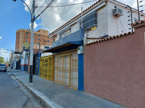 Casa + 2 Locales Comerciales En Urbanización El Bosque En Maracay