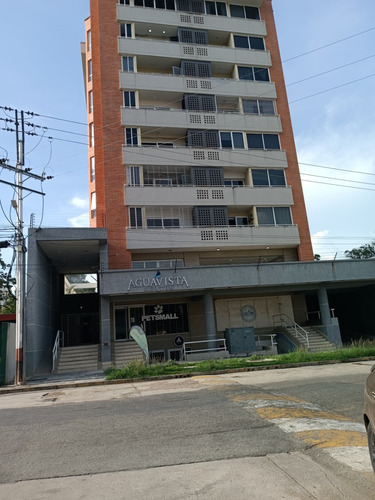 Sky Group Ofrece En Venta Apartamento Ubicado En Urbanización Agua Blanca, Residencias Agua Vista Suite, Valencia Estado Carabobo  Venezuela / Emer.